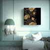 cuadro-decorativo-brillante-con-flores-doradas-en-fondo-negro-1