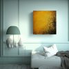 pintura-de-pared-abstracta-en-amarillo-y-fondo-oscuro-1