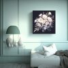 pinturas-decorativas-estilo-neonoir-en-blanco-con-dise-o-sim-trico-y-atm-sfera-medio-art-stica-1