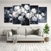 pintura-de-flores-en-lienzo-blanco-y-negro-en-decoraci-n-moderna-1