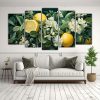 set-5-lienzos-de-tela-dise-o-multicolor-de-un-limonero-en-tonos-verde-y-blanco-ambiente-neonoir-1