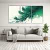 tr-ptico-fotografia-lineales-de-un-pino-en-colores-verdes-atmosfera-neonoir-y-neo-pop-a-1