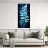 cuadro-decorativo-elegante-de-hojas-de-helecho-en-turquesa-y-azul-en-atmosfera-neonoir-1