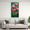 pintura-de-flores-en-lienzo-verde-y-magenta-en-bastidor-escenario-decorativo-1