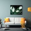 pintura-decorativa-de-concepto-neonoir-con-pampas-grass-en-verde-y-blanco-1