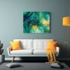 pinturas-abstractas-de-tinta-al-alcohol-en-concepto-submarino-en-verde-y-dorado-1-1
